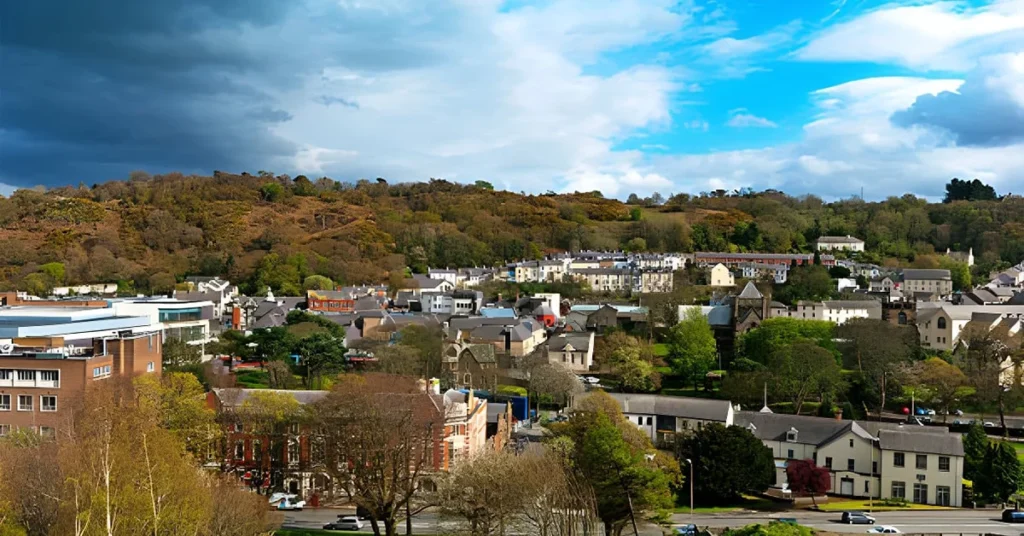 Why Choose an Arrow Taxi Service in Bangor Gwynedd?